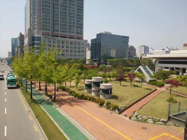 京畿道文化の殿堂周辺の風景